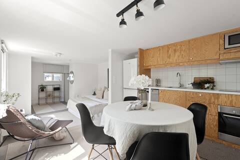 Top performing Airbnb: Central location in Solna in Solna