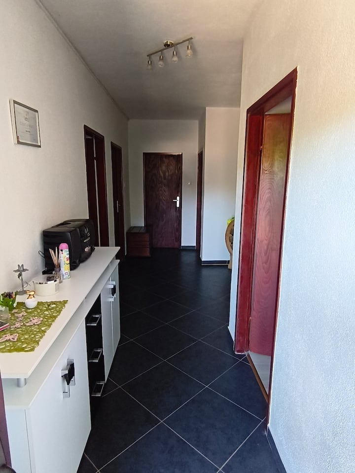 Kat  Kuće Sa 3 Sobe Wc I Kuhinja - Baška