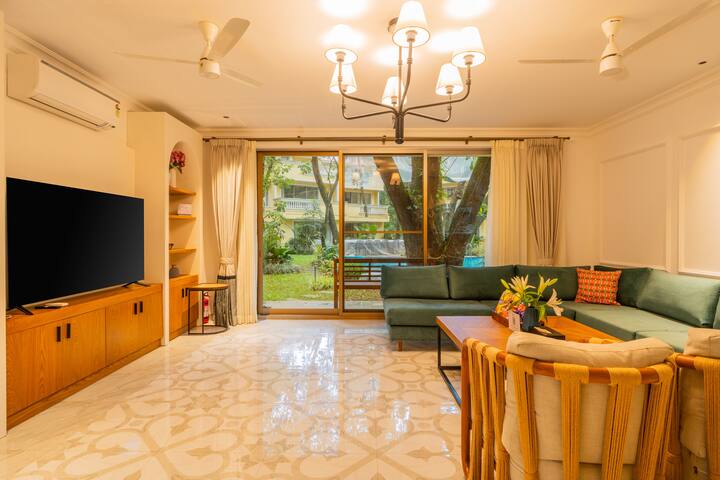 Living room image 5