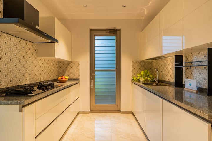 Full kitchen image 5