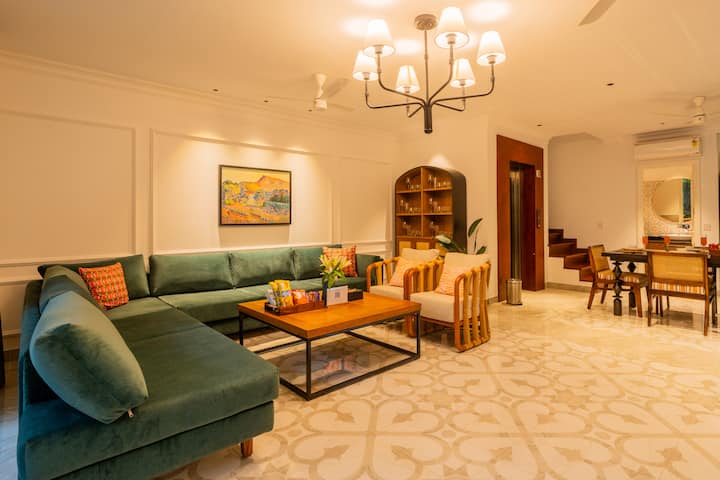 Living room image 2