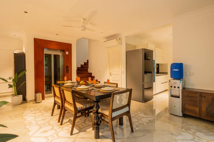 Full kitchen image 1