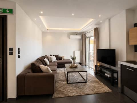 New Apartment with Square View