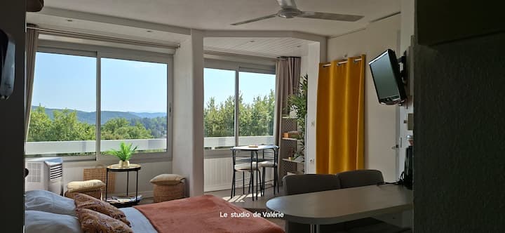 Studio Climatisé Vue Château à Gréoux (Provence) - Esparron-de-Verdon