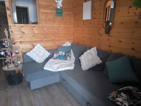 Top Airbnb: "Au petit bonheur des Angles", apartment with garden. à Les Angles