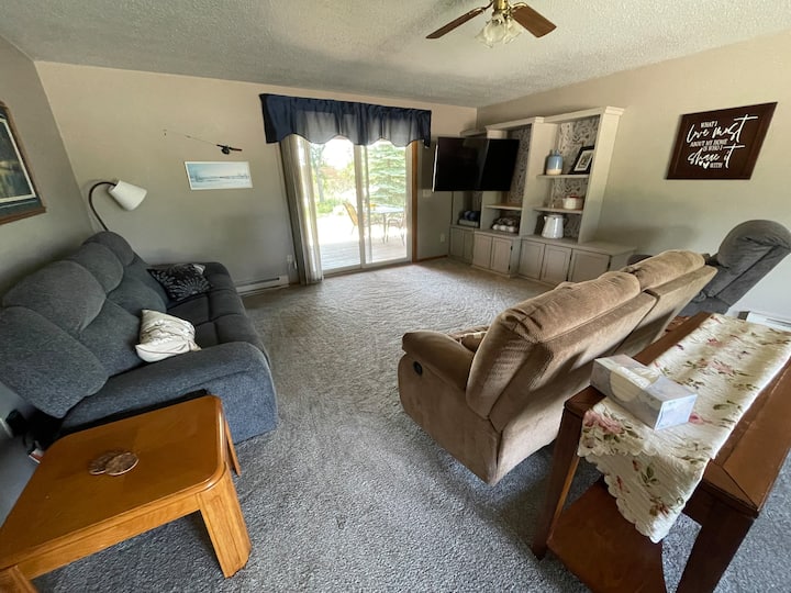 Park Cottage - Lake Sakakawea, ND