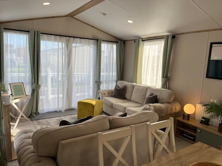 Escape To Bay View - Eastbourne
