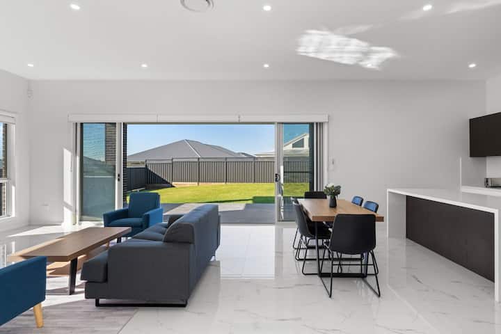 Cork & Vine On Coolalta  - A Cellar Door Escape - Cessnock