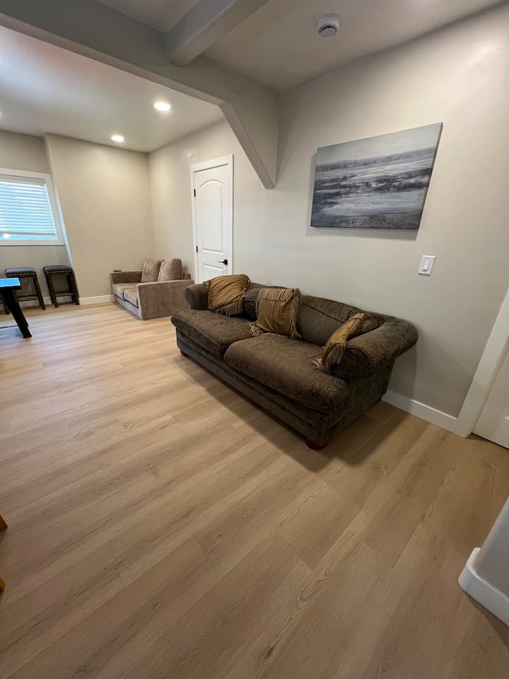 Remodeled 2 Bedroom Home+aquarium Passes - 살리나스