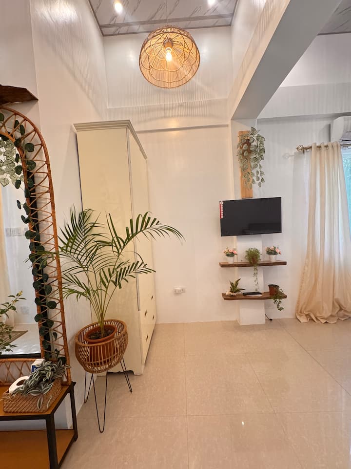 Babe Maison Transient House- Anapog Near Orongan - San Remigio
