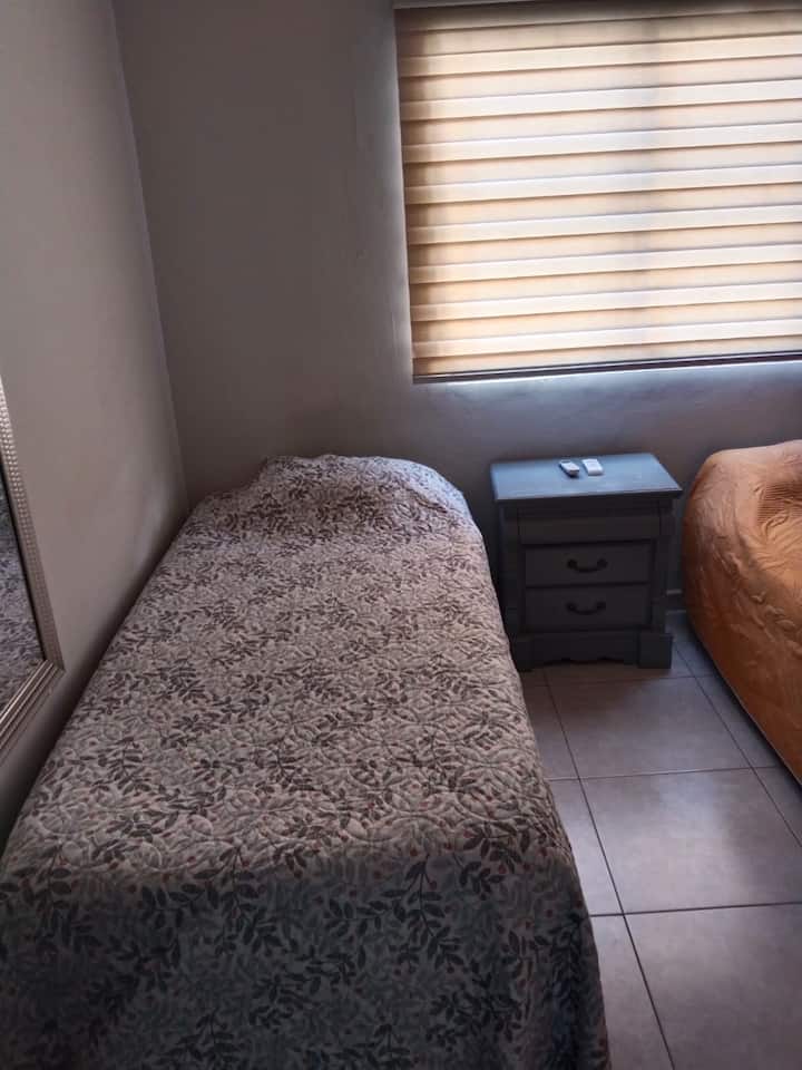 غرفة النوم 2