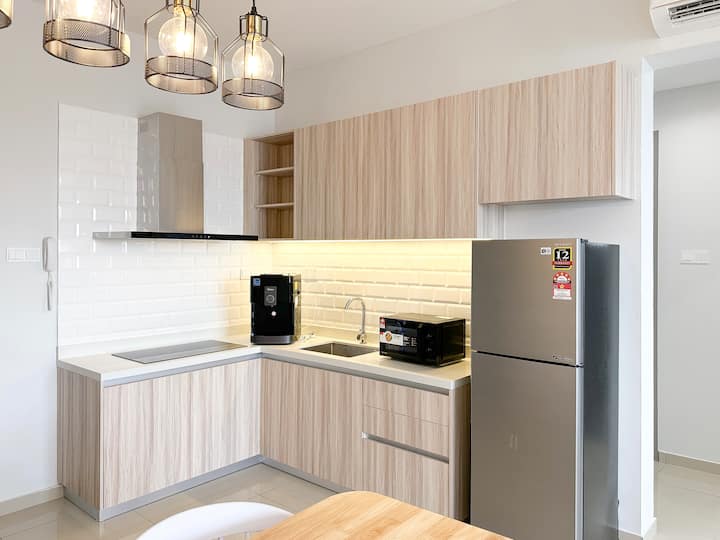 Iconic Regency 3br Seaview + Balcony - Bayan Lepas