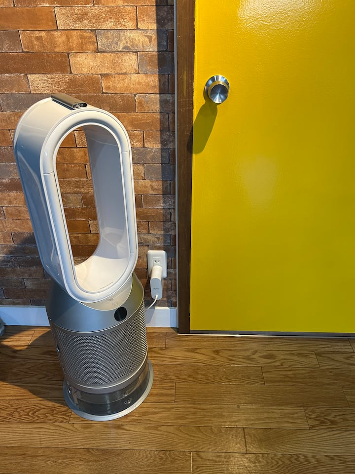 Se puede combatir la sequedad con un humidificador con purificador de aire Dyson.