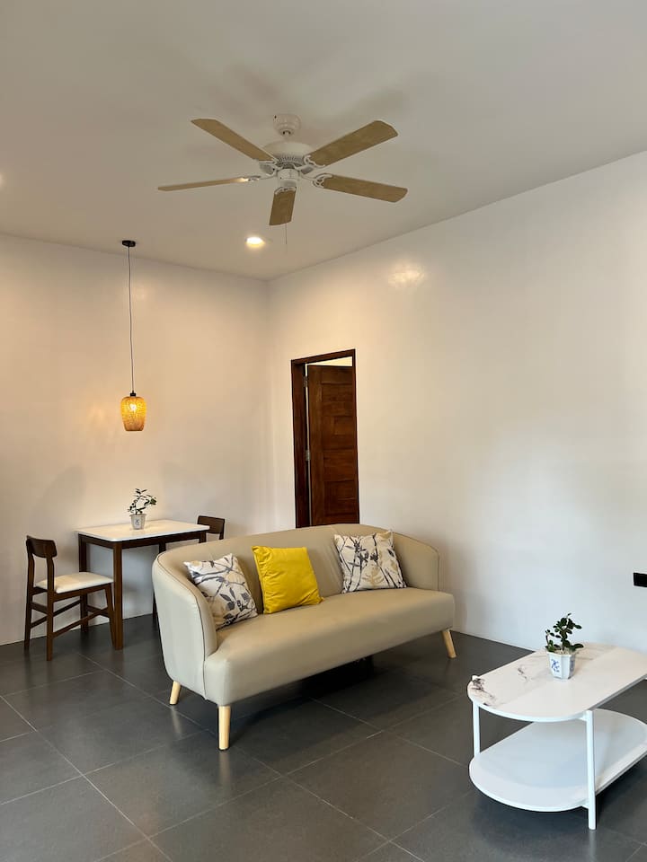 Bungalow Villa - Unit 2 - Mambajao