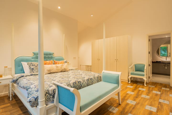 Bedroom 1 image 1