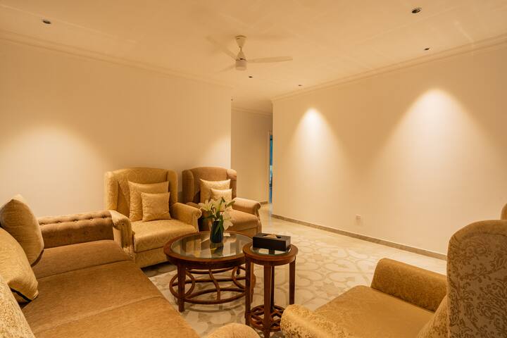 Living room 2 image 2