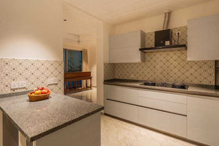 Full kitchen image 3