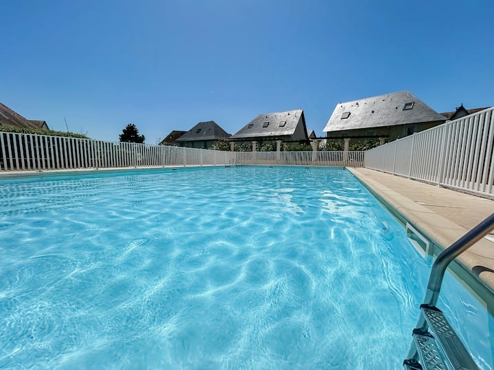 Maison Famille, Piscine, Plage à Pied - Cabourg