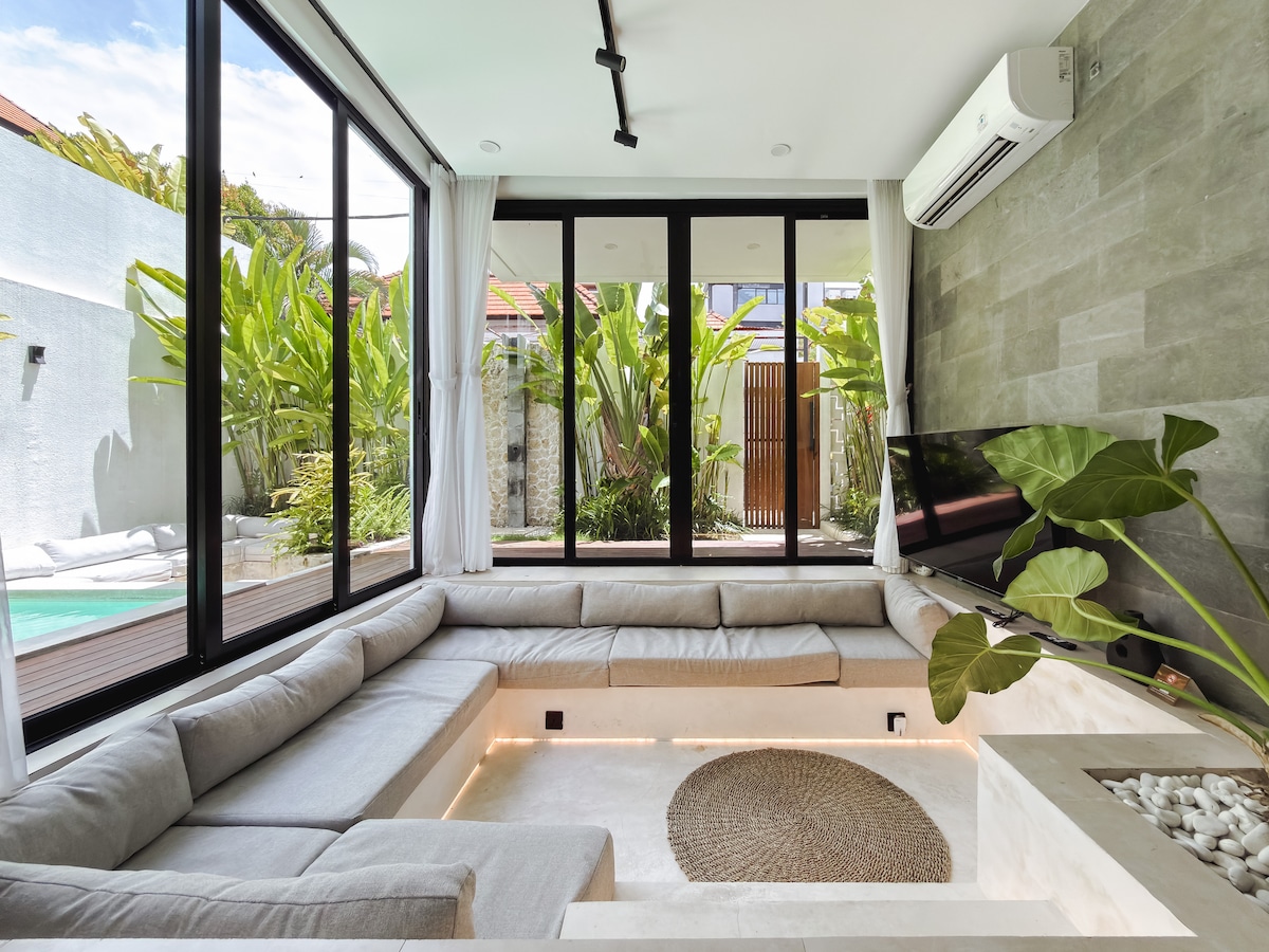 Villa in Mengwi · ★4.79 · 3 bedrooms · 3 beds · 2 baths, порівнянний Airbnb