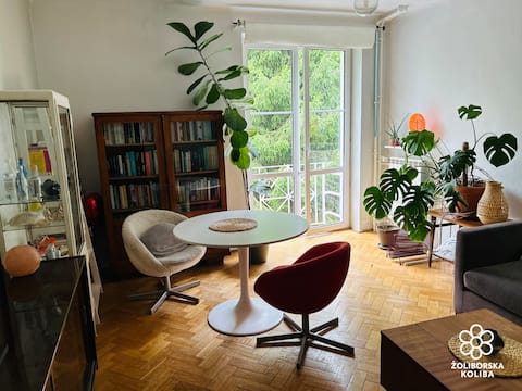 Top performing Airbnb: Żoliborska Koliba in Żoliborz