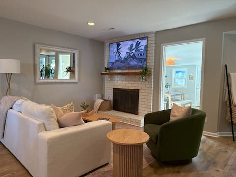 Popular Airbnb listing: Mount Pleasant Retreat w/Fire Pit & Putting Green in Mount Pleasant