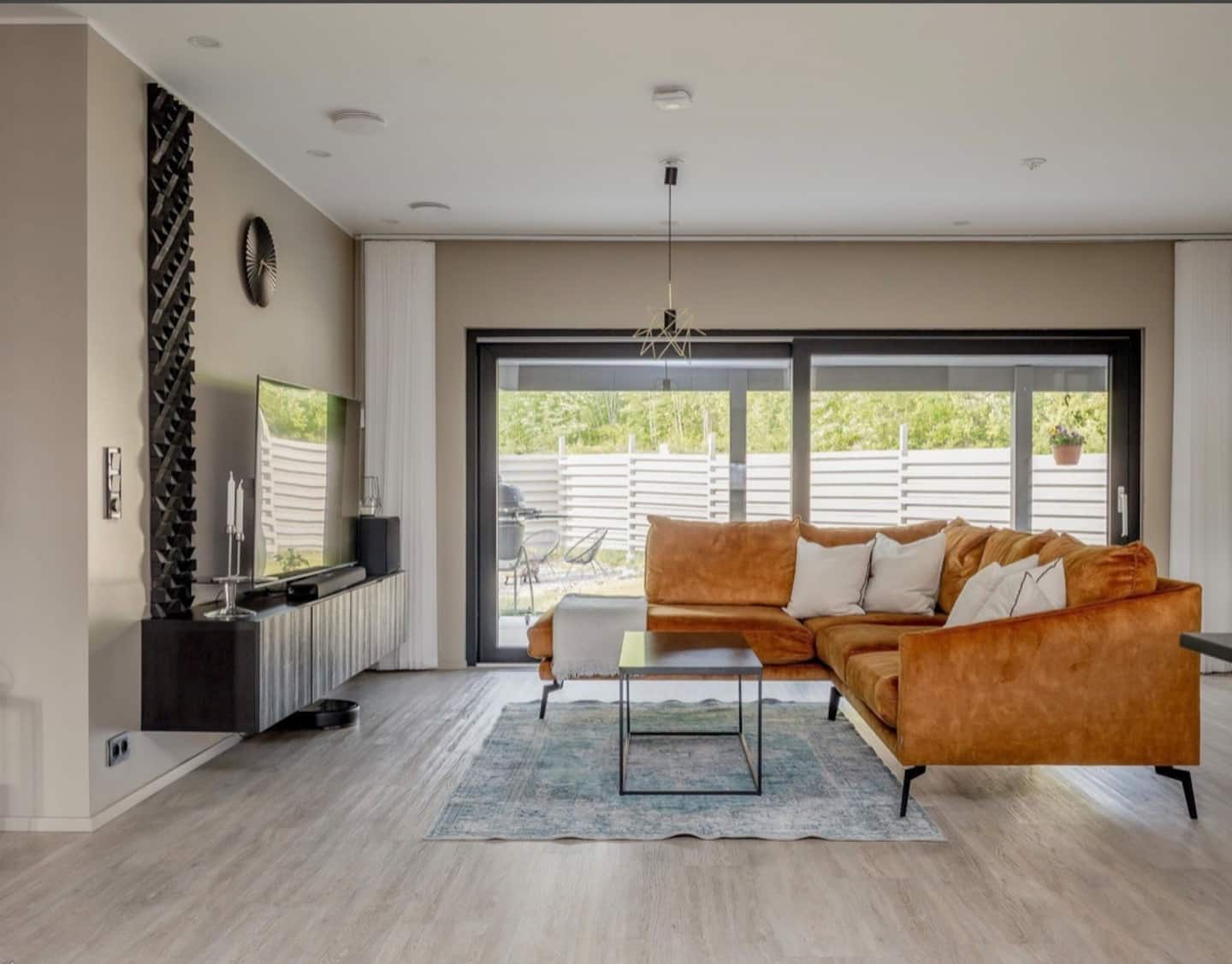 Family Home With Sauna 5