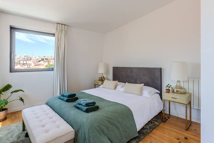 Quiet & central home w/ stunning views + parking! gallery image 2