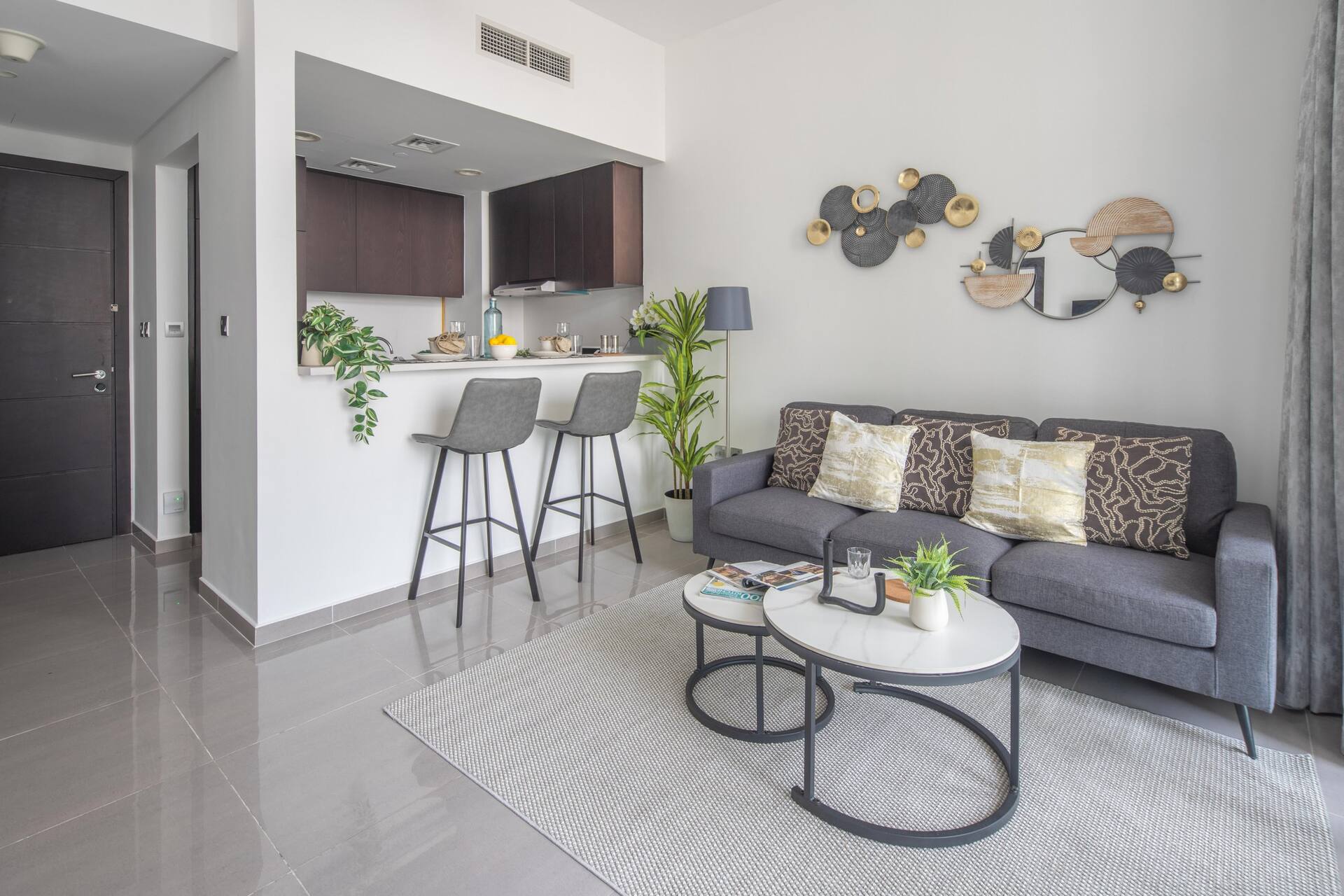 Modern 1BR in Business Bay with Spacious Balcony! — photo 4