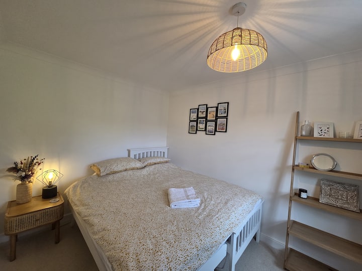 مهيأة بسرير بحجم سوبر كينج