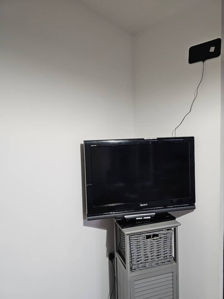 Cosy Deluxe Double Bedroom- Close To All Amenities - Dartford