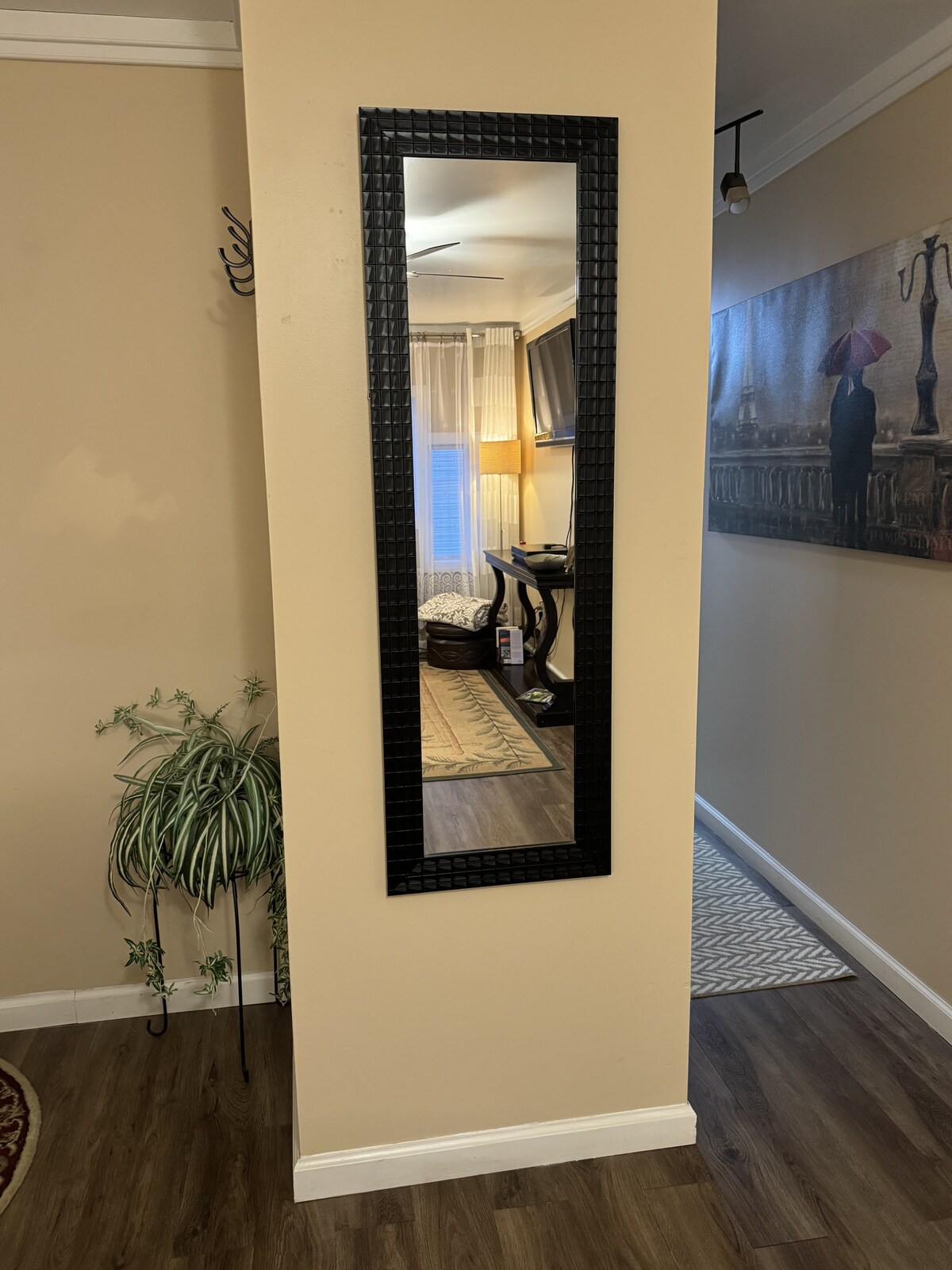 Backyard Bliss Retreat-Entire Apt/Private Entrance