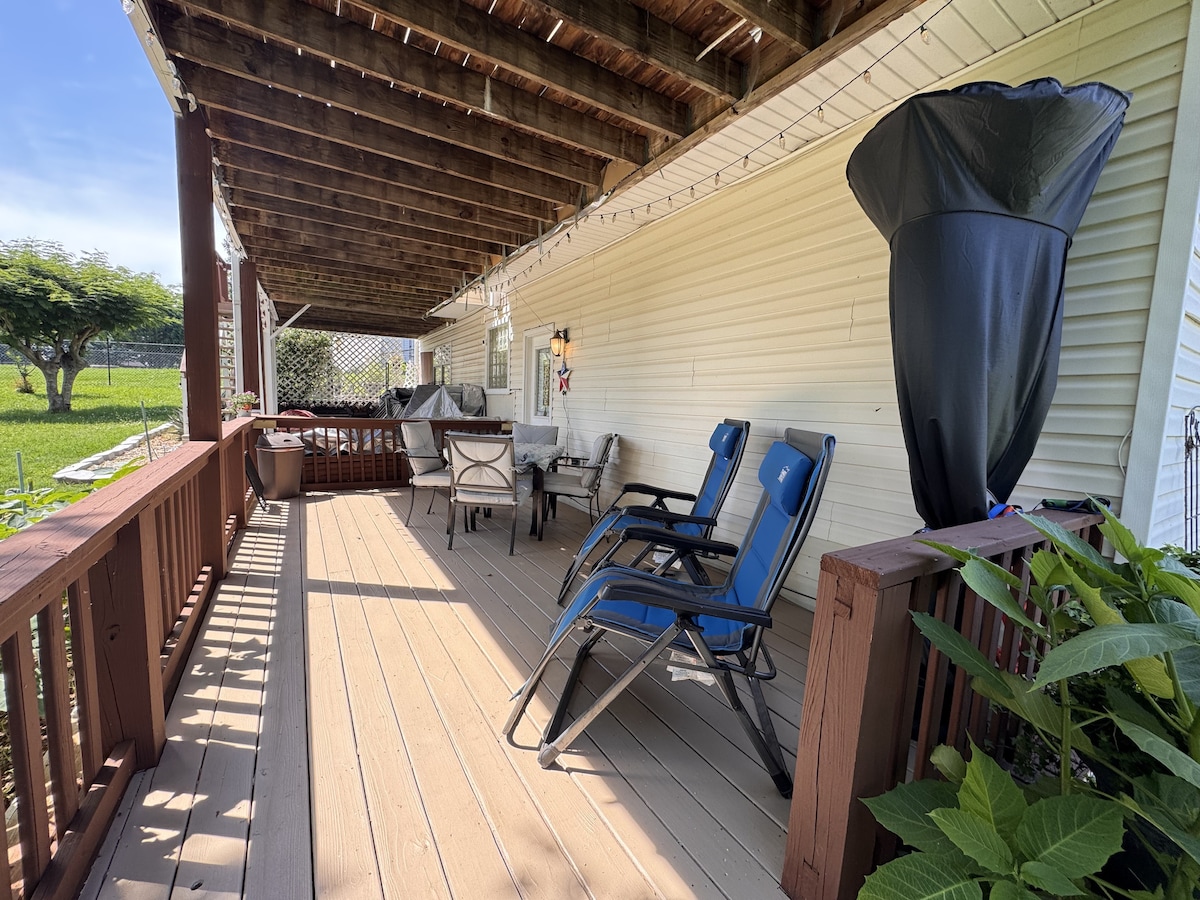 Backyard Bliss Retreat-Entire Apt/Private Entrance