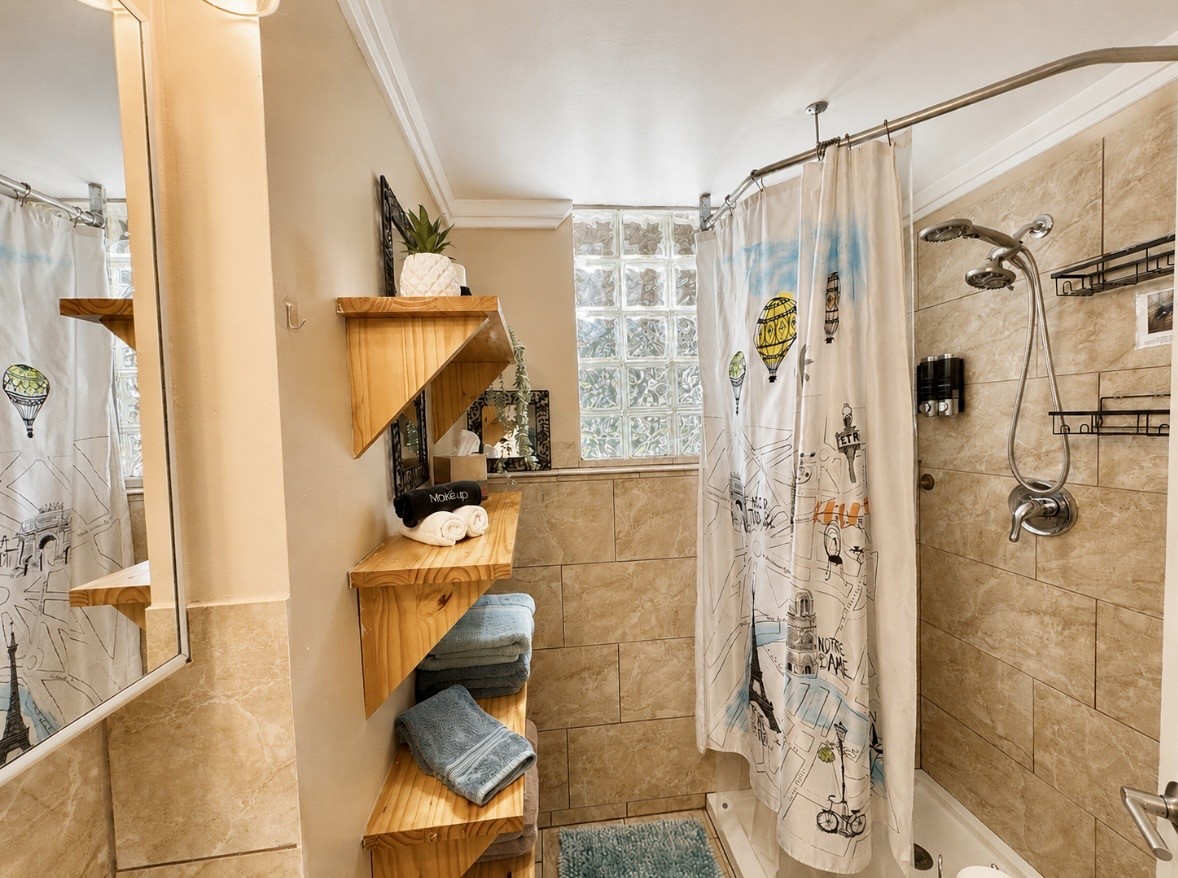 Backyard Bliss Retreat-Entire Apt/Private Entrance