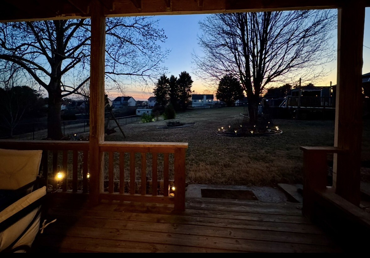 Backyard Bliss Retreat-Entire Apt/Private Entrance