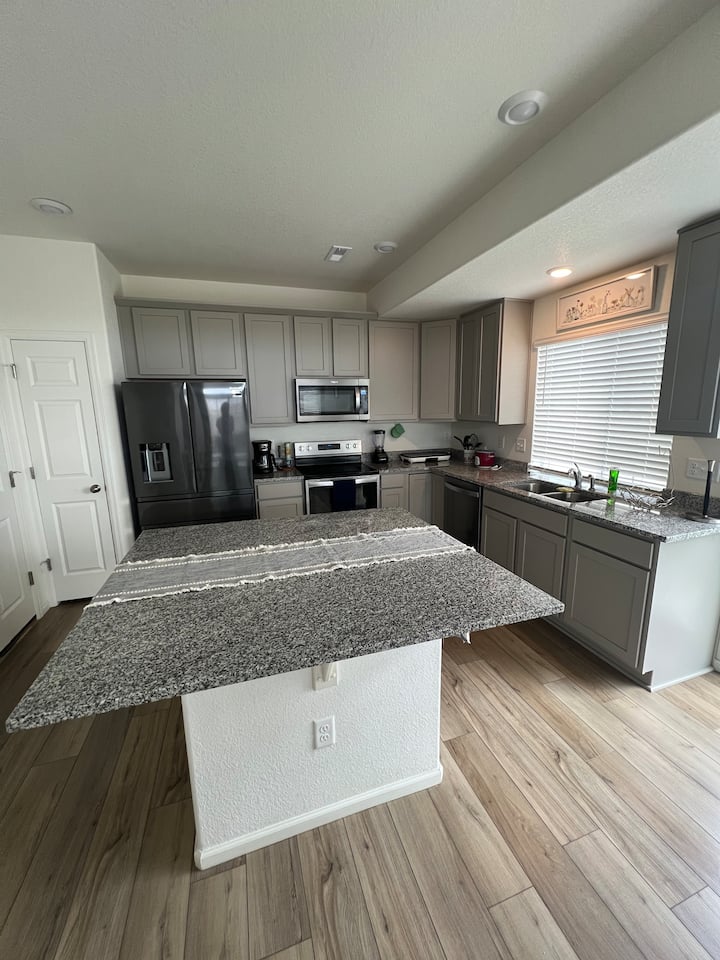 Great Room Near The Airport - Aurora, CO
