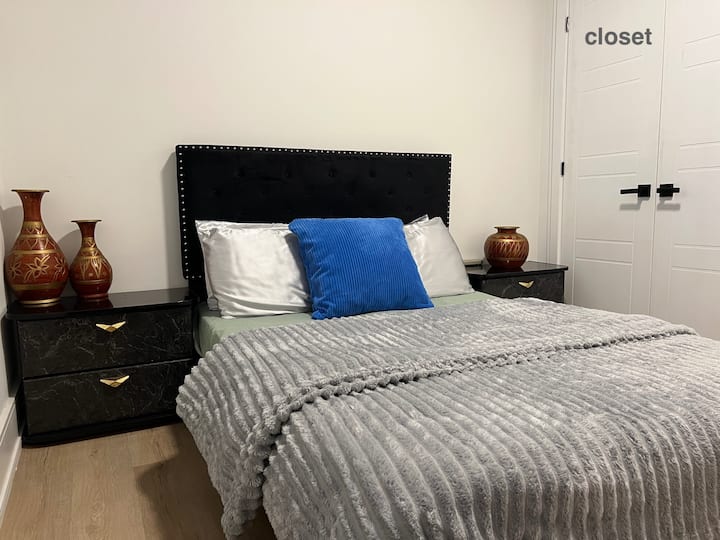 Private Unit In Toronto Danforth - Toronto
