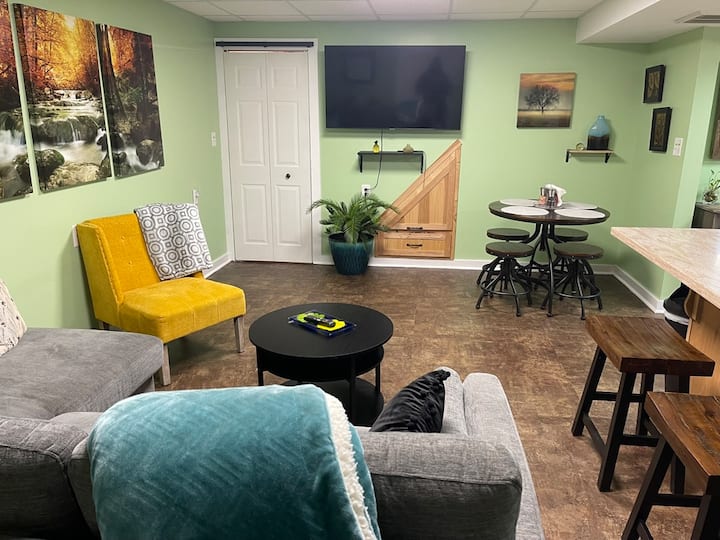 The River Den Apartment - Clarksville, TN