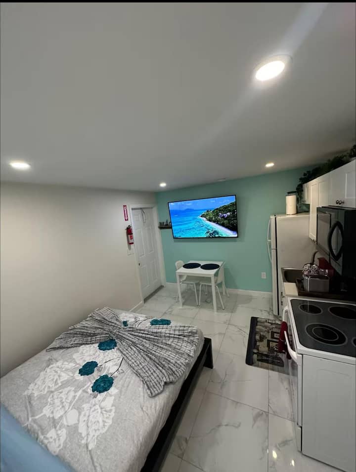Ocean Retreat   *5 Min To Beach* - Fort Lauderdale, FL