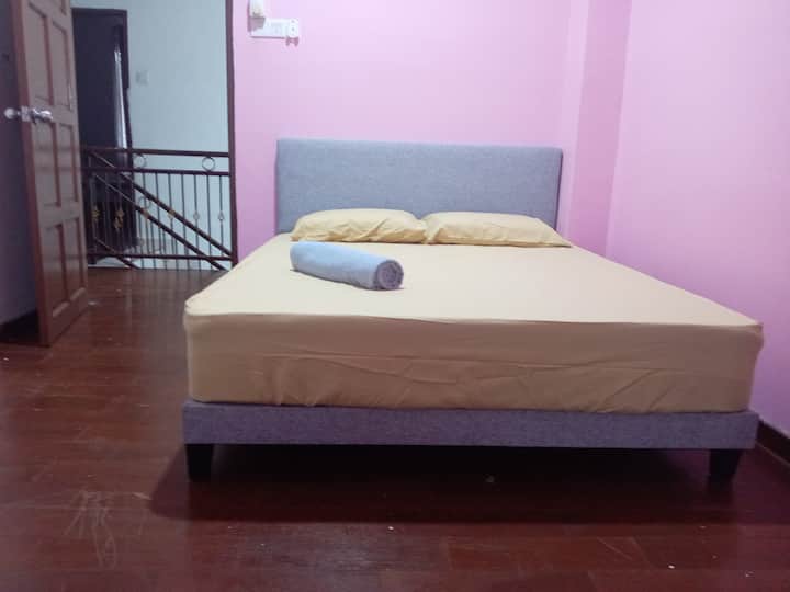 2 Bedder Near Sasmec & I M - Kuantan