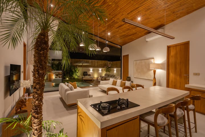 Stunning Spacious 3br Villa – Heart Of Uluwatu - Bali