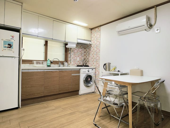 #2호선 #신대방역 #홍대, 강남 20분 #2br #2dk #3~4인 #2층 - 소하2동
