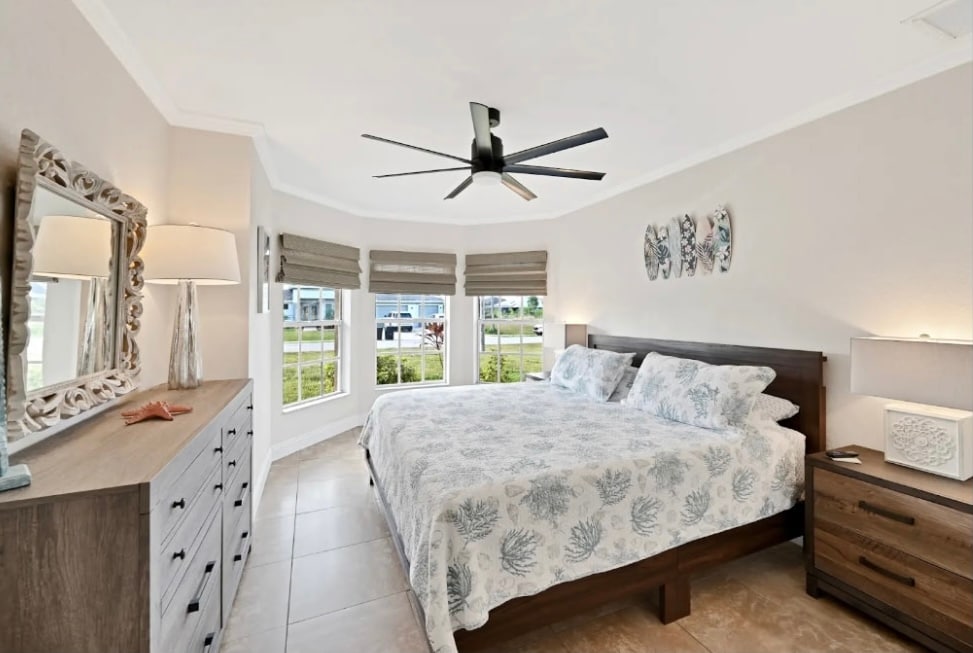 Dormitorio de tamaño king 