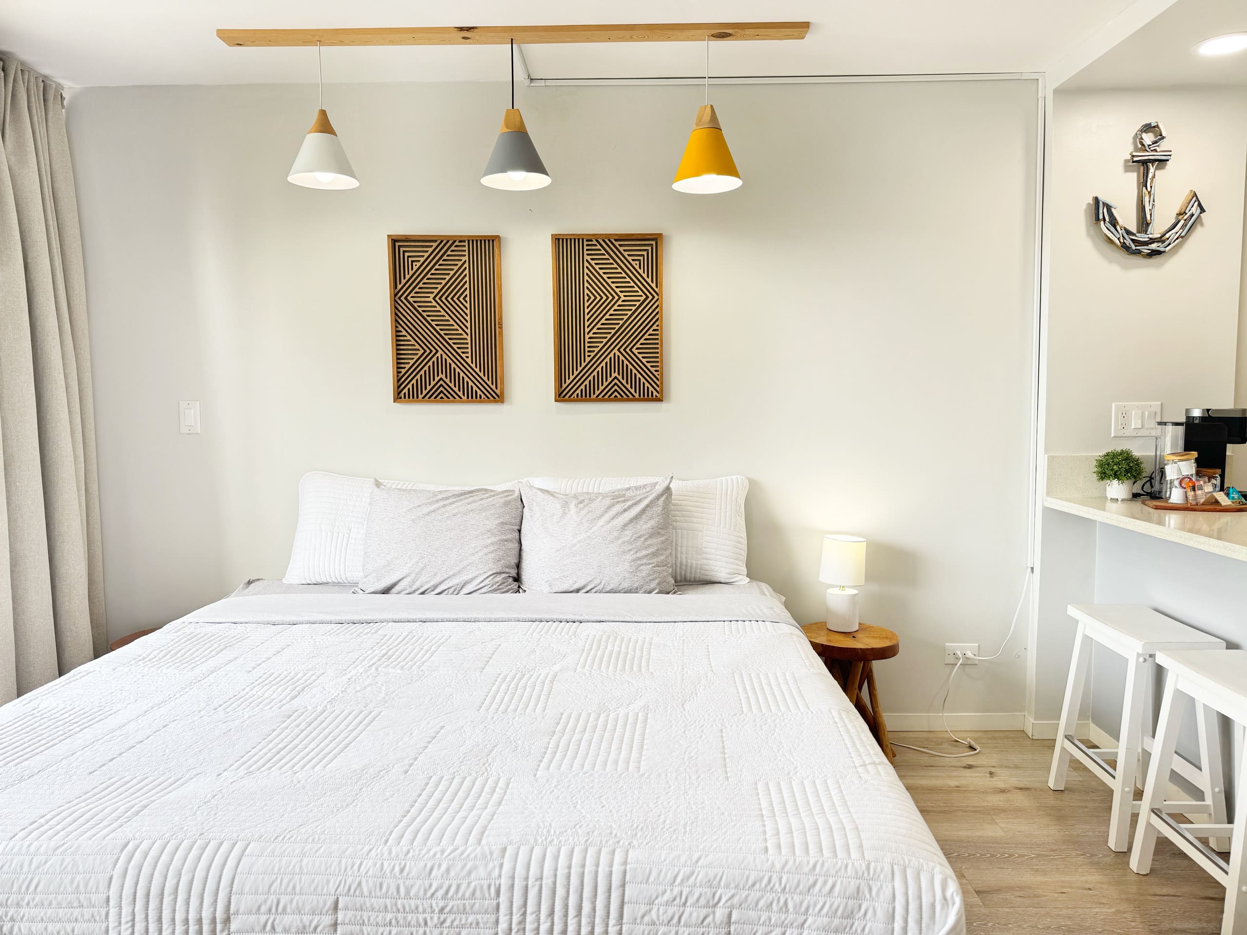 Condo in Honolulu · ★4.88 · Studio · 1 bed · 1 private bath - Image 6
