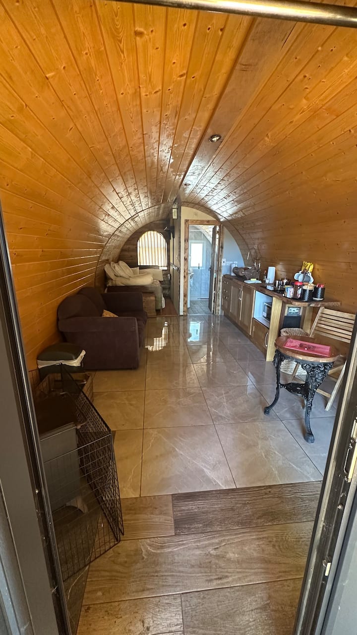 Harley’s Nook (Pod) - Down