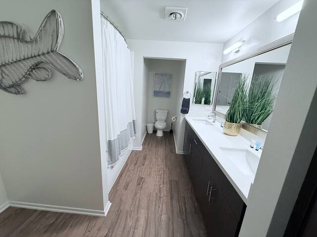 Spacious 3 Bedroom in Marina del Rey gallery image 5