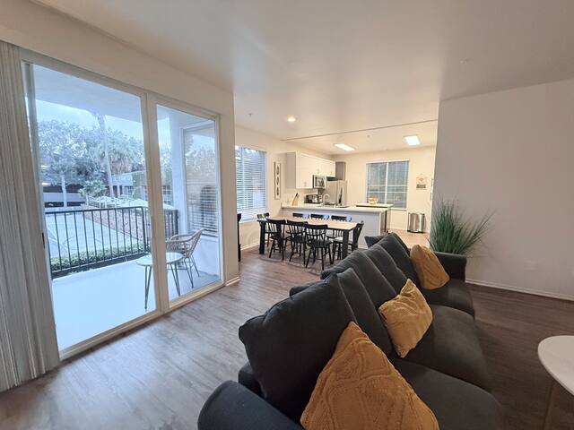 Spacious 3 Bedroom in Marina del Rey gallery image 4