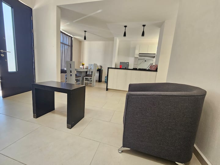 Casa De Naty: Casa De 1 Piso En Coto Cerrado. - Aguascalientes
