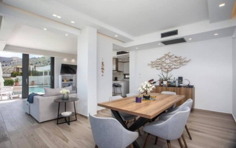 Ακρόπολη gallery image 4