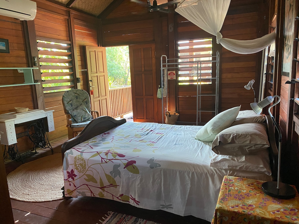 Popular Airbnb listing: The Bungalow in City Of Darwin