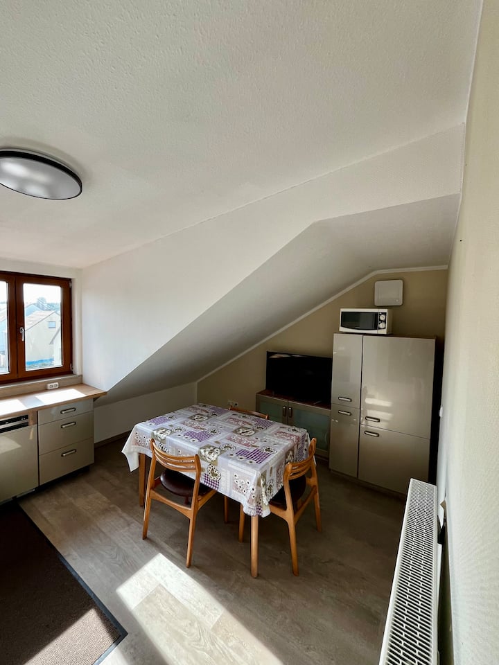 Ferienwohnung / Monteurzimmer In Jockgrim - Kandel
